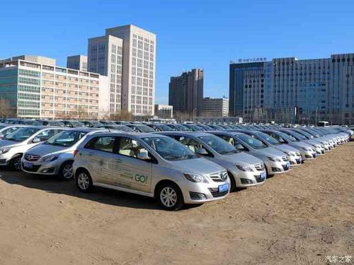 『目前北京恒誉新能源汽车租赁公司在北京地区提供1000辆左右的北汽
